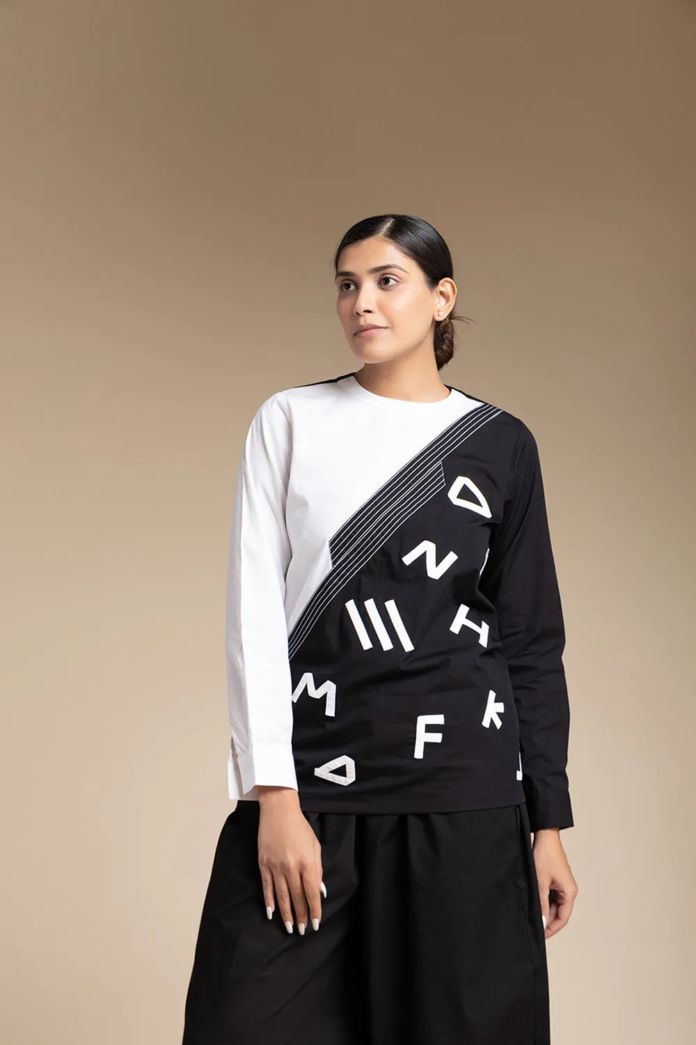 Alphabetic Shift Top Set - Black & White